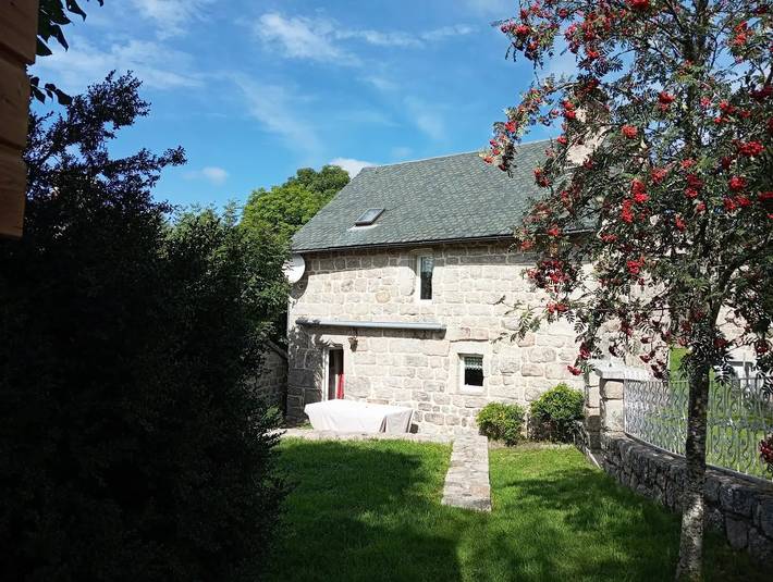 Gîte pour 5 personnes, avec Terrasse et Jardin