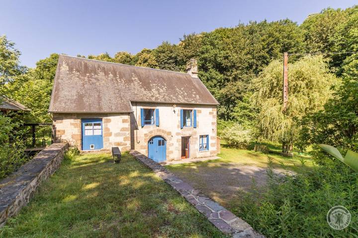 Gîte pour 10 personnes, avec jardin et terrasse, animaux acceptés