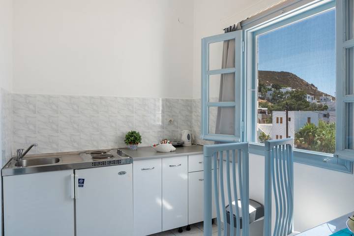 Apartment im Hotel „Pico Bello Patmos 16“ mit privater Terrasse, Garten & Wlan in Patmos