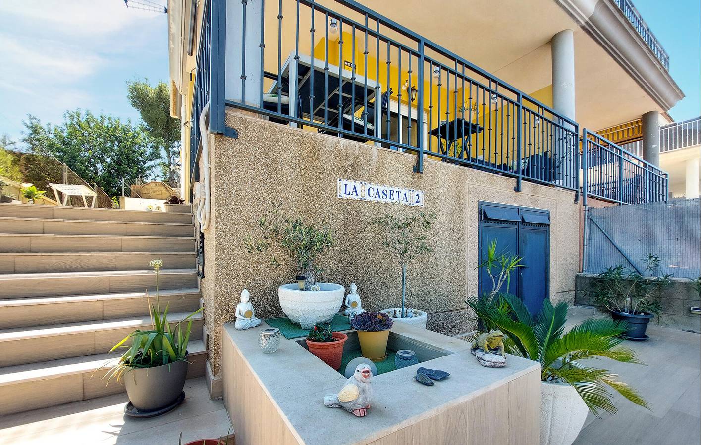 Moderno apartamento a orillas del río con piscina y terraza, wifi y aparcamiento gratuitos in Turís, Provincia de Valencia