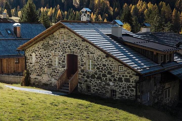 Hotel für 4 Personen, mit Terrasse und Garten in Corvara in Badia - 2