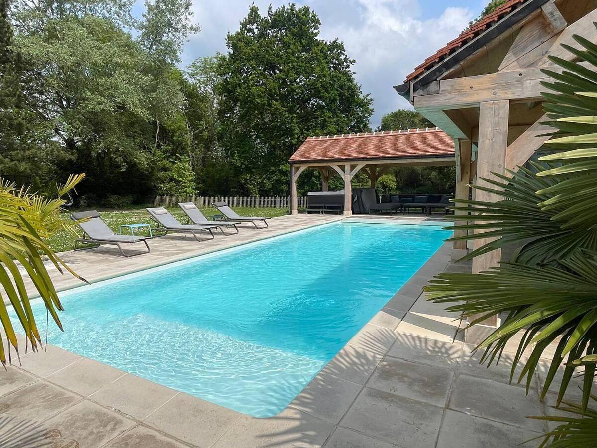 Villa with Private Pool in Bourdonné, Yvelines