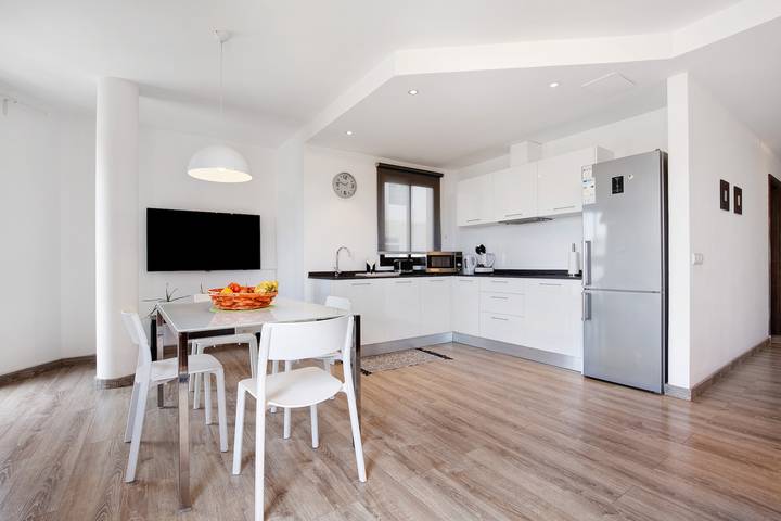 Entire apartment, Vacation Apartment 'Hubara Home' with Wi-Fi in Puerto de Corralejo, La Oliva