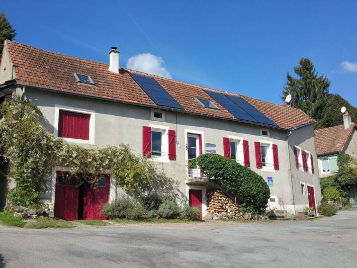 Cottage pour 5 personnes, avec jardin ainsi que vue et sauna, animaux acceptés à Broye