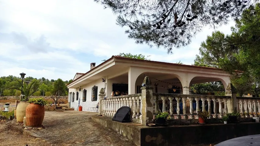 Apartamento de vacaciones para 9 personas, con piscina y jardín además de terraza y vistas, Se admiten mascotas - 1
