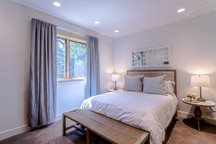Holiday rental for 7 people, with garden and sauna as well as balcony in Aspen