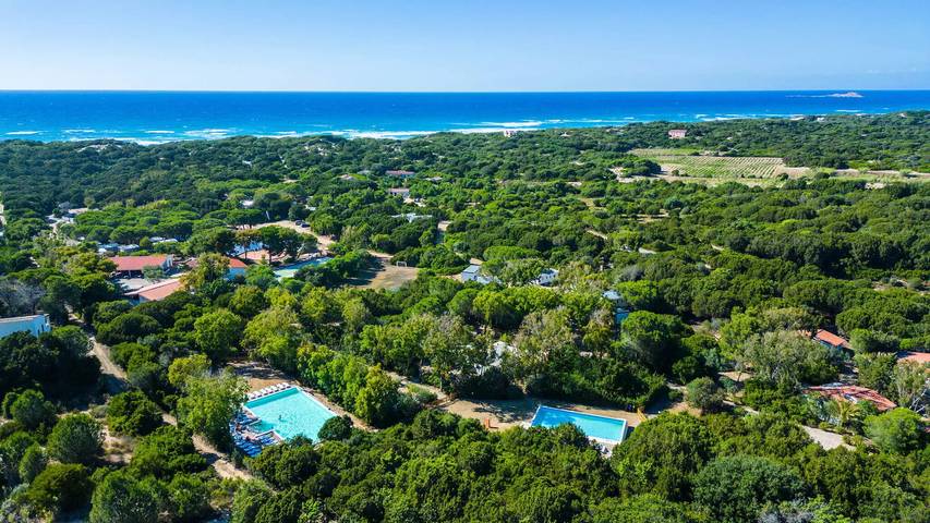 Camping pour 4 personnes, avec piscine et terrasse, animaux acceptés dans Sardaigne du Nord - 2