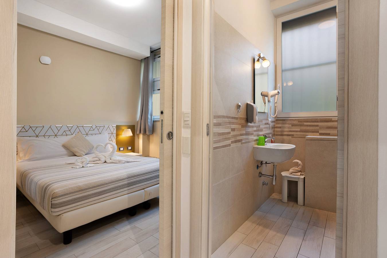 Vierbettzimmer mit Wlan und Klimaanlage in Mailand, Mailand Provinz