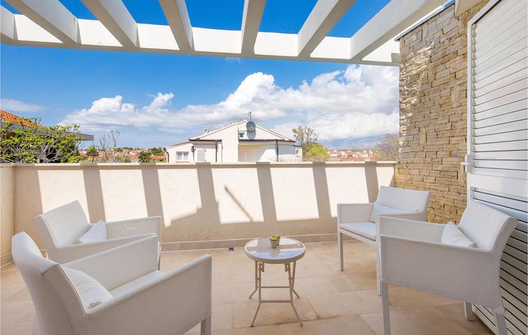 Location de vacances pour 8 personnes, avec terrasse à Gajac - 3