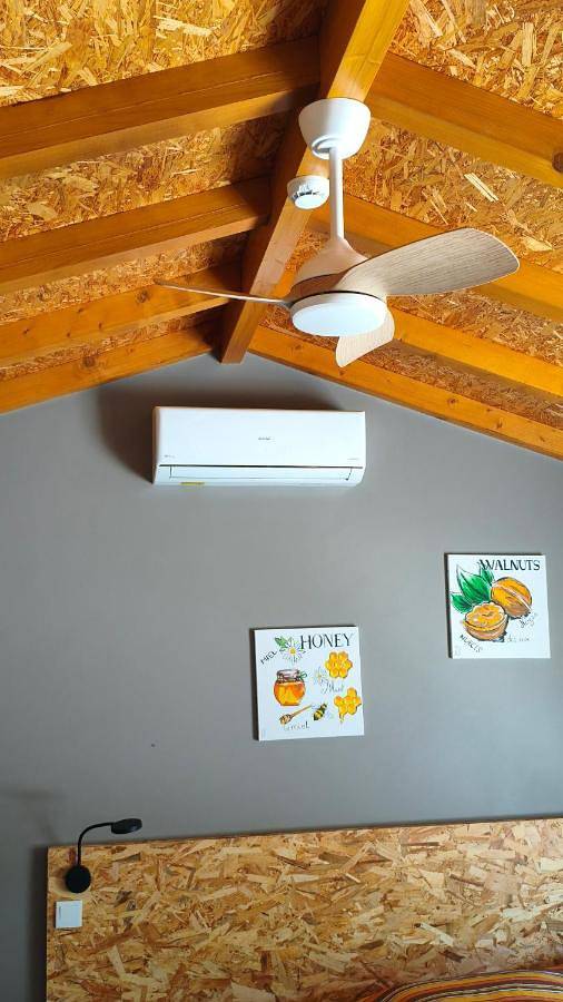 Gîte pour 3 personnes, avec jacuzzi ainsi que piscine et jardin dans Santiago da Guarda - 2