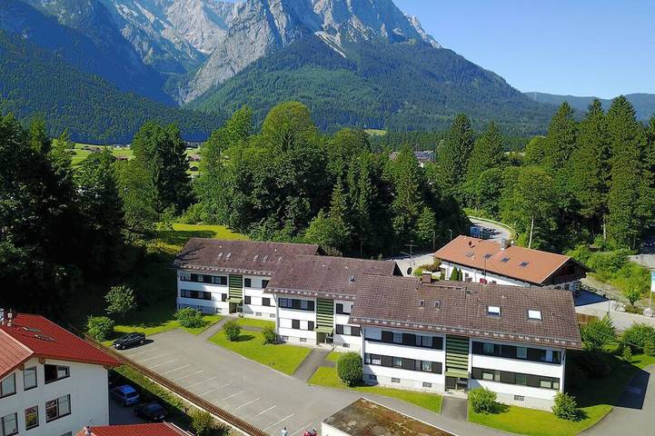 Ferienwohnung für 4 Personen, mit Balkon und Garten am Eibsee