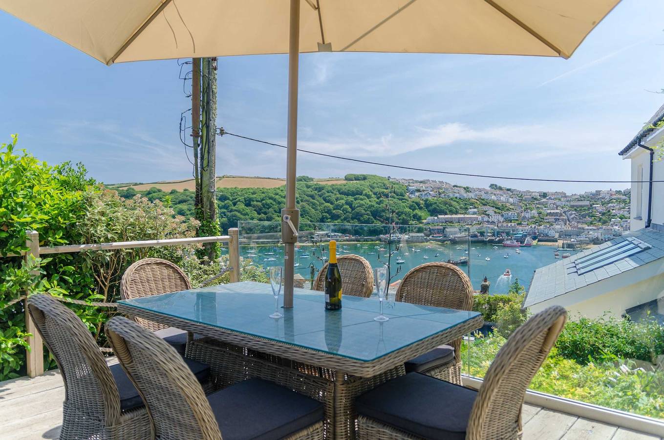 Entire Victorian schoolhouse with hot tub and harbour views in Polperro, Fowey
