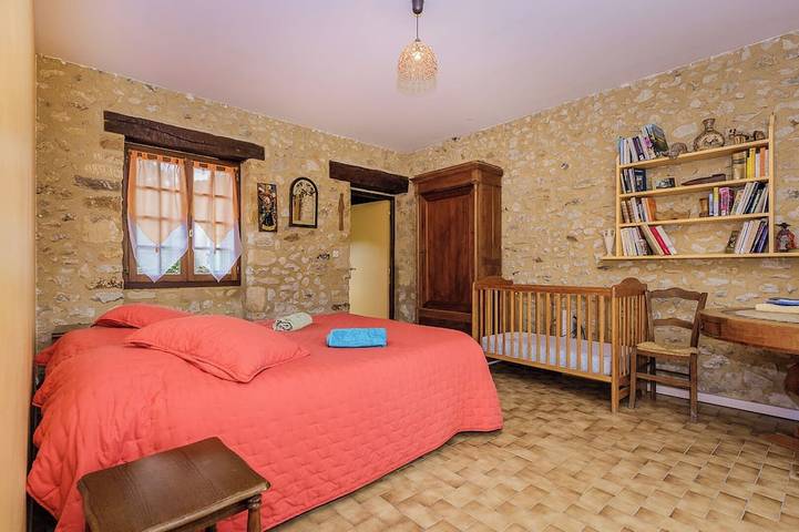 Location de vacances pour 5 personnes, avec terrasse et jardin à Sagelat - 2