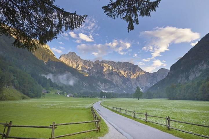 Location de vacances pour 2 personnes, avec terrasse et vue à Solčava