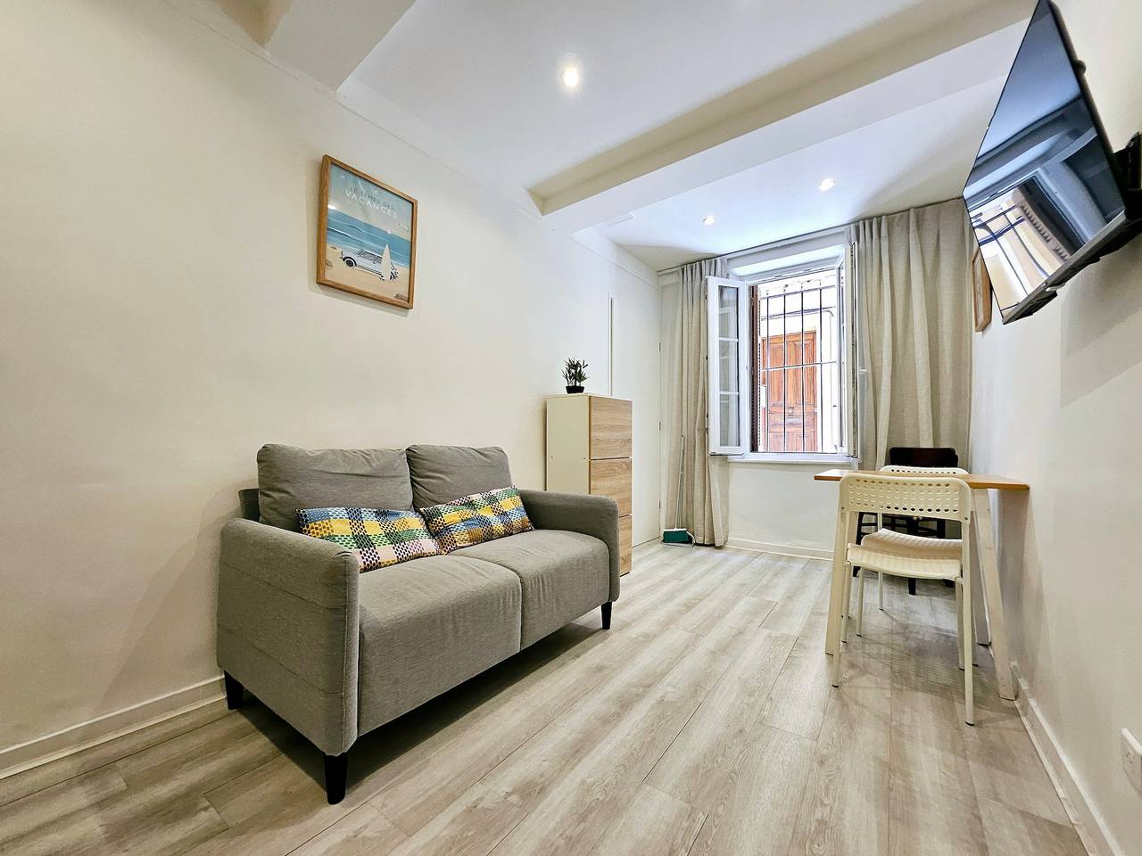 Geheel appartement, L'Hacienda Rdc - climatisé proche de la plage in Antibes, Cannes regio