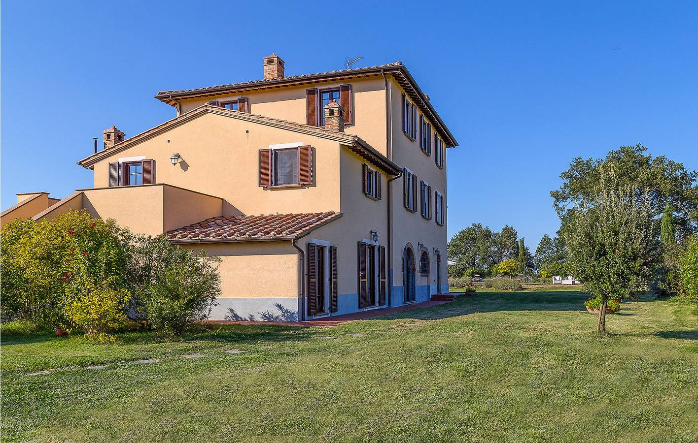 Gartenwohnung mit Pool & Parkplatz in Chiusi, Chianti