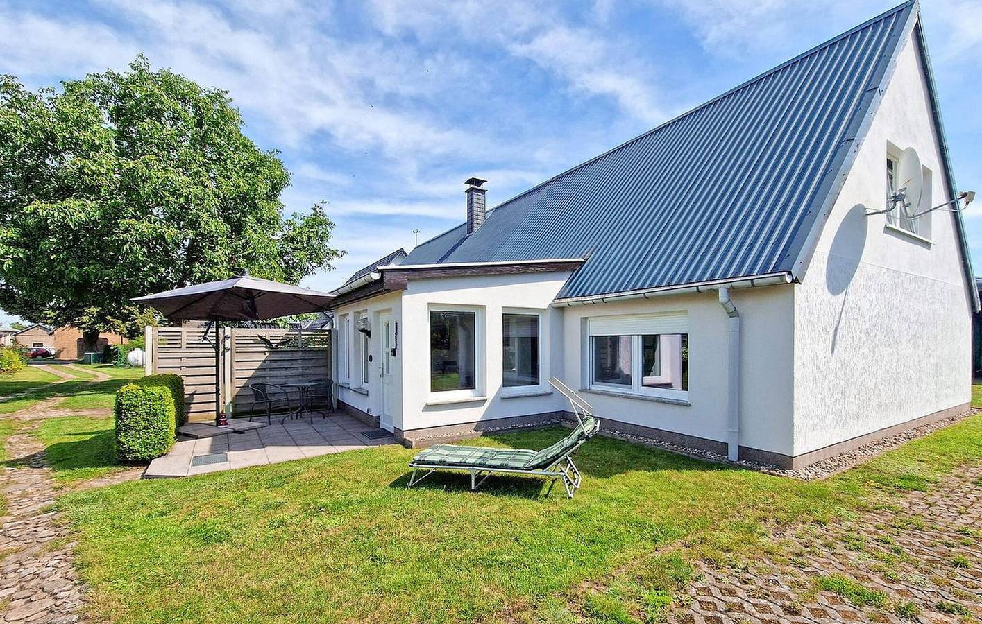 Riverside Chic Apartment with Terrace & Parking in Mirow, Mecklenburg-Strelitz