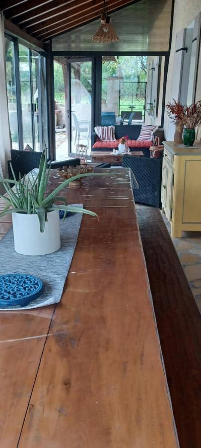 Location de vacances pour 6 personnes, avec vue et jardin à Eyliac - 3