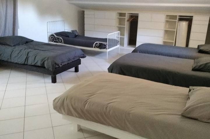 Location de vacances pour 10 personnes, avec jardin à Saint-Jean-du-Pin - 4