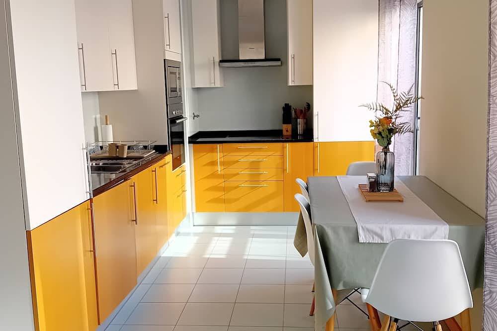 Ganze Wohnung, Spacious and welcoming modern apartment. in Olhão, Parque Natural da Ria Formosa