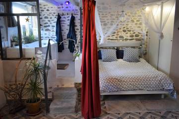 Lodge pour 2 personnes, avec vue ainsi que jardin et piscine en Pyrénées-Atlantiques