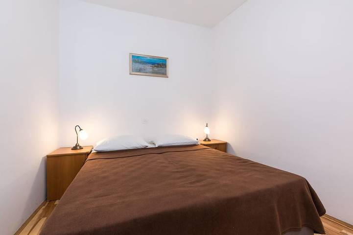 Entire apartment, Two bedroom apartment near beach Baška, Krk in Vela plaža, Baska