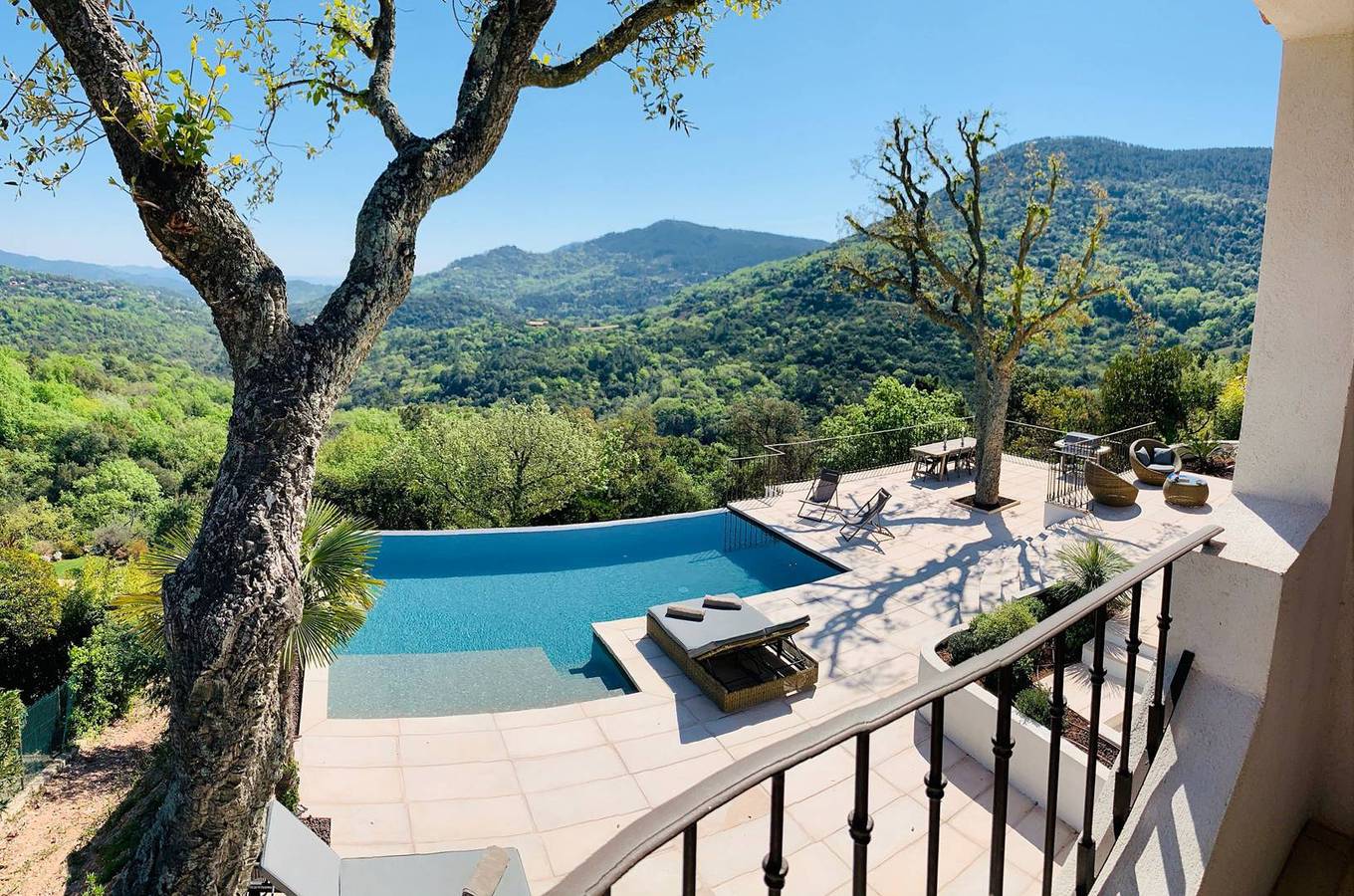 Appartement de vacances entier, Villa design belle vue mer in Les Adrets-de-l'Estérel, Massif de l'Esterel