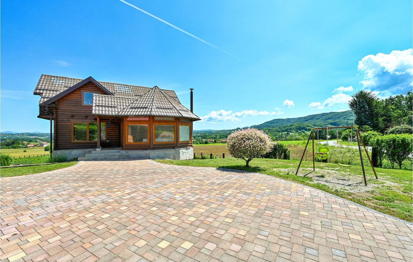 Une charmante propriété à 2 km de Donja Stubica : piscine, Wi-Fi, parking et barbecue ! in Krapina-Zagorje