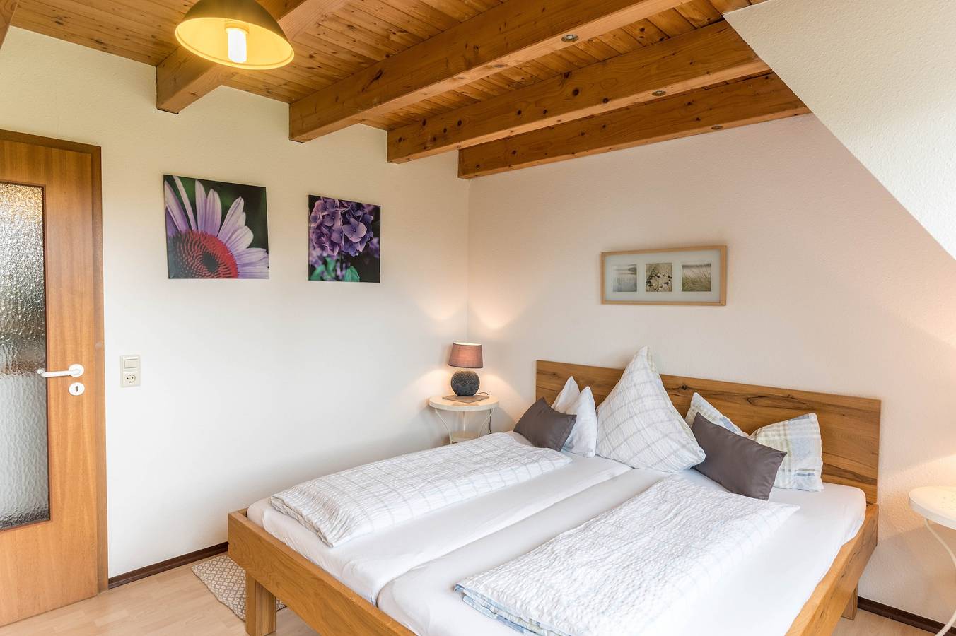 Appartement 2 in Haus Böhler op het eiland Reichenau met uitzicht op het meer, terras en tuin, foto 15