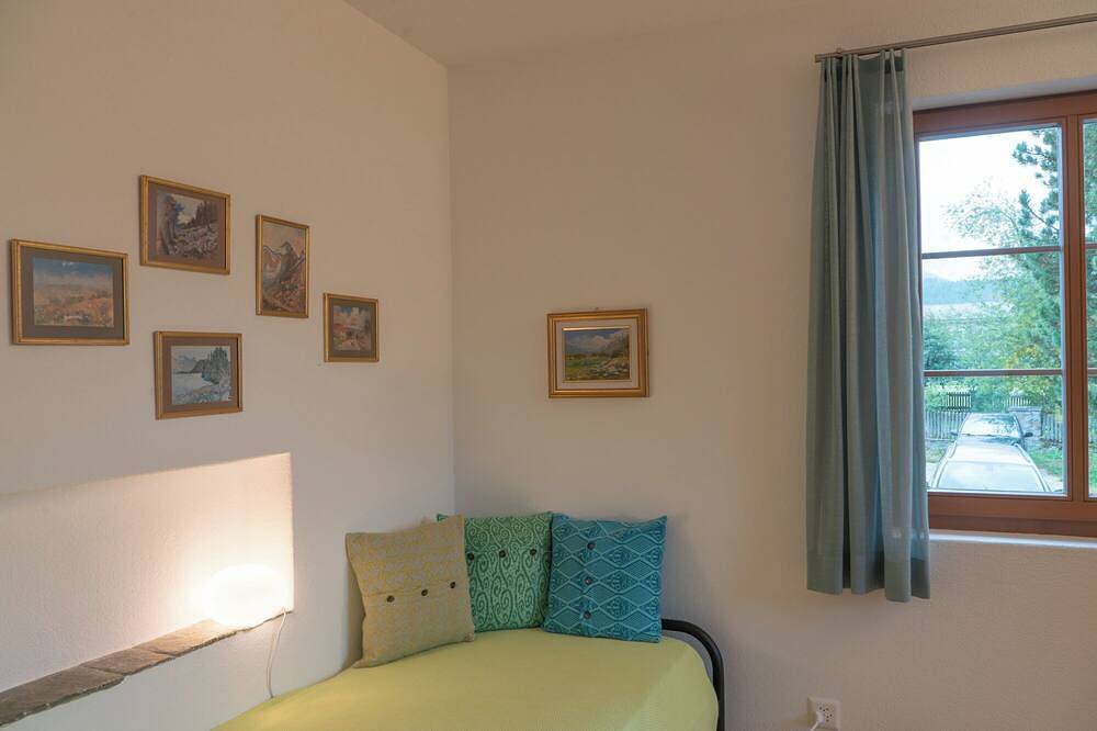 Ganze Wohnung, Chesa Clos – Wohnung mit Seeblick & grossem Garten in Sils/Segl Baselgia, Sils im Engadin/Segl