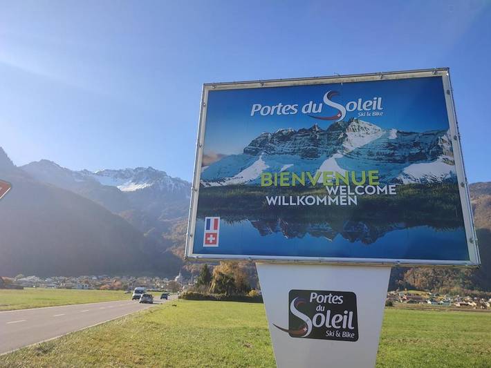 Gîte pour 10 personnes, avec jardin ainsi que sauna et jacuzzi, adapté aux familles à Vionnaz - 2