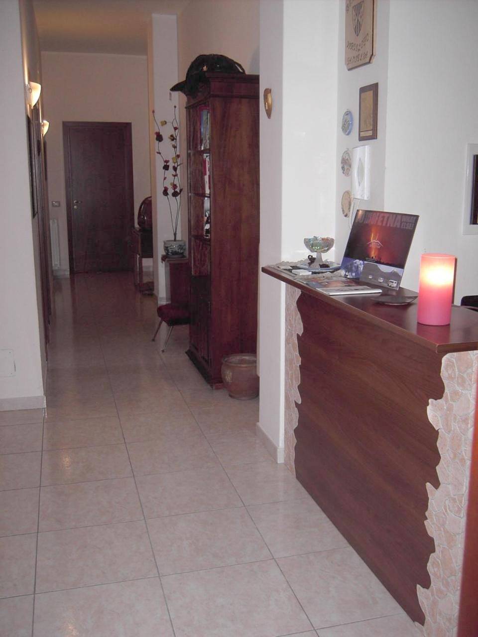 Quadruple Room with Private Bathroom in Motta Sant'Anastasia, Catania e dintorni