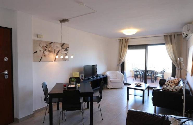 Ferienwohnung für 4 Personen, mit Ausblick und Pool sowie Terrasse - 1