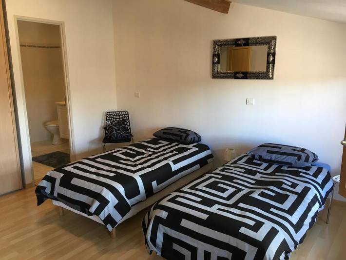 Location de vacances pour 6 personnes, avec terrasse et vue à Puycelsi - 4