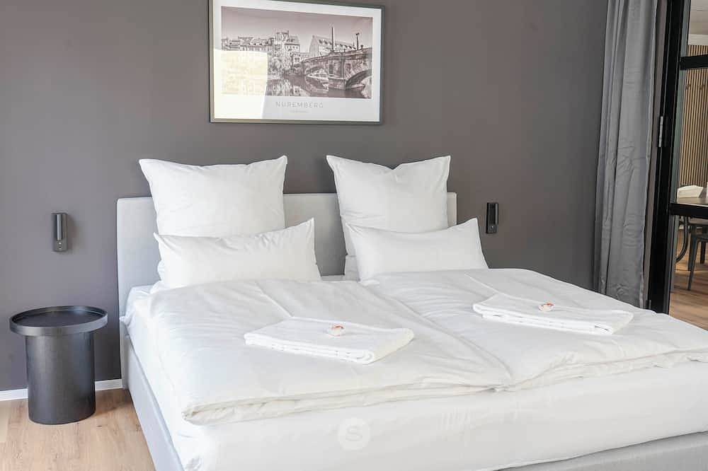 Entire apartment, Perfect city center location, 107 sqm, directly at the opera house in suite flair with terrace in Nuremberg, Franconia