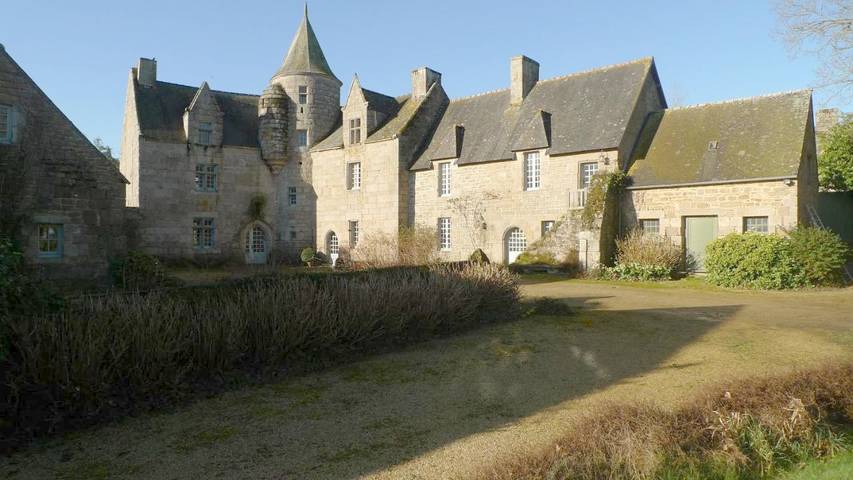 Chambre d’hôte pour 2 personnes, avec vue et jardin à Ploubezre