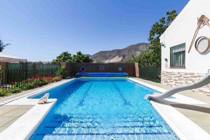 Casa de vacaciones para 4 personas, con piscina y jardín - 1