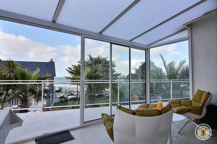 Gîte pour 6 personnes, avec Terrasse ainsi que Jardin et Vue dans Plage Trestraou - 4