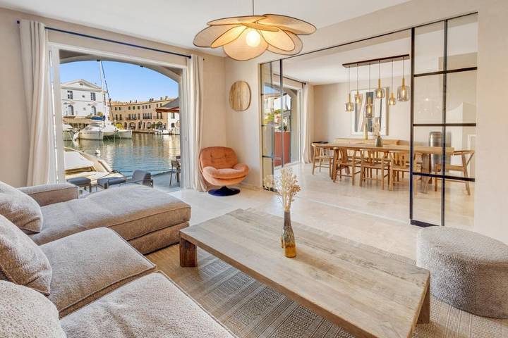 Villa pour 11 personnes, avec Balcon ainsi que Terrasse et Vue dans Port Grimaud