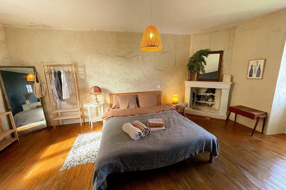 Gîte Xixè de charme à Candes-St-Martin avec jardin clos in Candes-Saint-Martin, Vallée de la Loire
