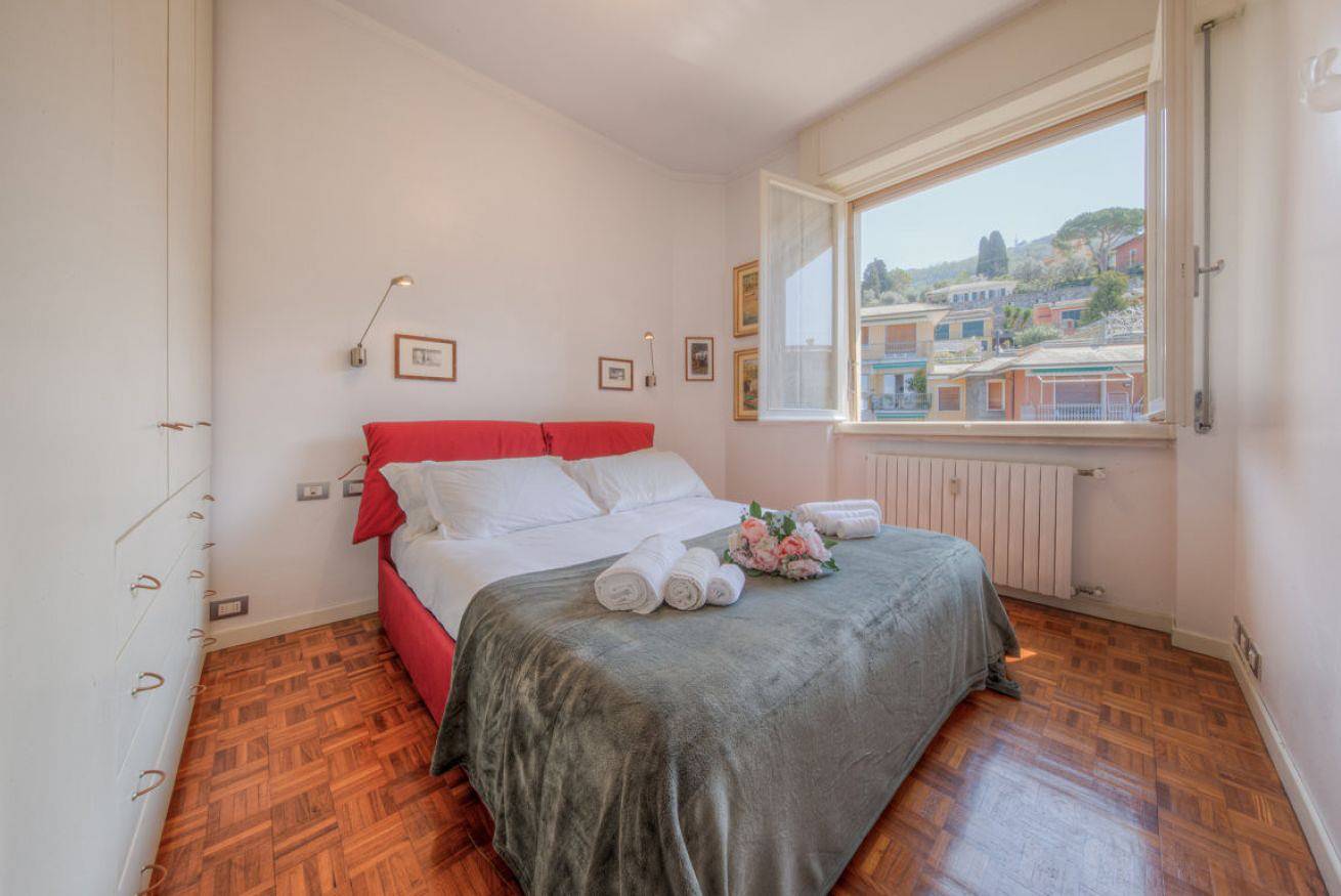 Entire apartment, 02102 - Casa Sole - Terrace with sea view, relaxation and Wifi in Camogli, Riviera di Levante