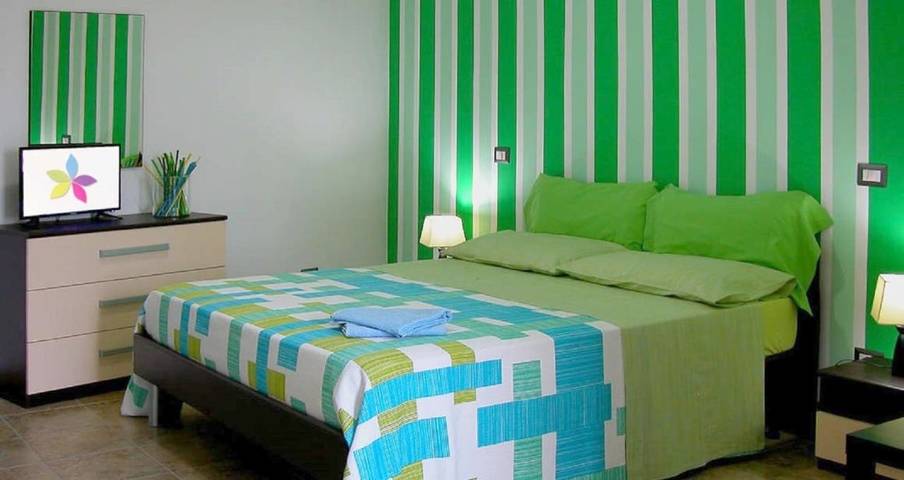 Location de vacances pour 2 personnes, avec jardin ainsi que vue et piscine à Enna - 4