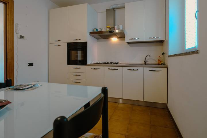 Gîte pour 3 personnes, avec vue ainsi que vue sur le lac et jardin dans Perledo - 4