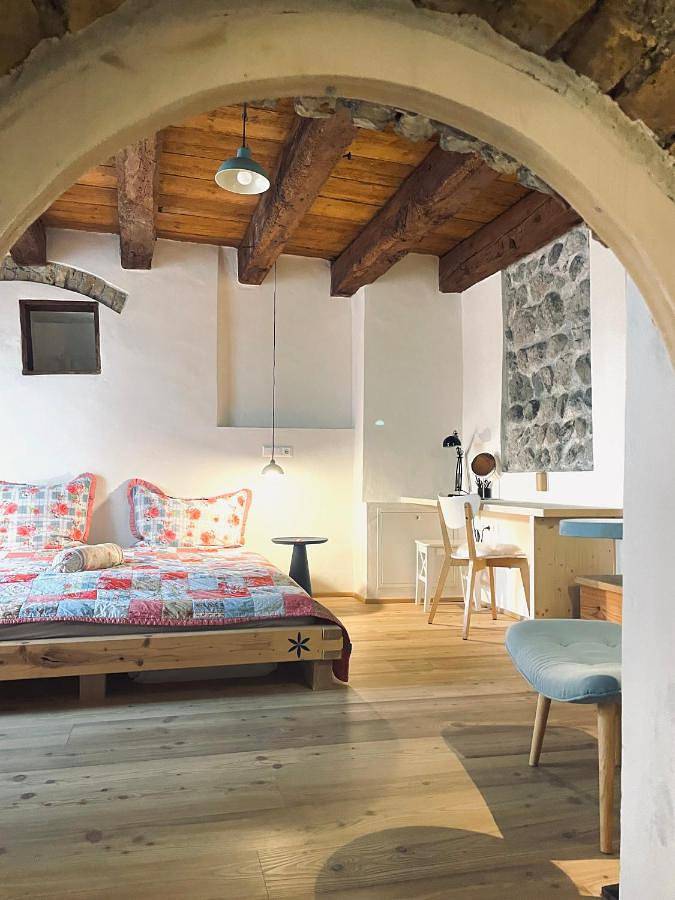 Ferienwohnung für 3 Personen, mit Terrasse und Ausblick in Hall in Tirol