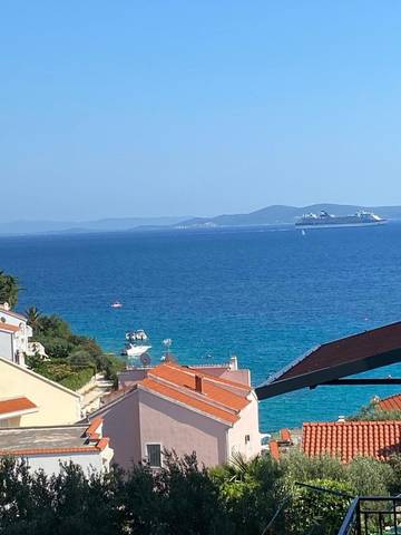 Ferienwohnung für 2 Personen, mit Garten und Seeblick sowie Ausblick in Okrug Gornji