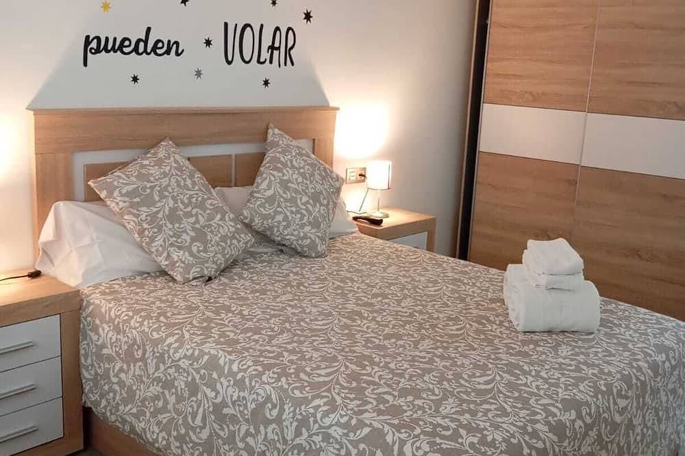 Entire apartment, Apartment with jacuzzi El Rincón de las Delicias in Saragossa, Saragossa Province