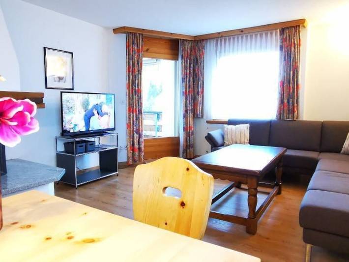 Ganze Wohnung, Via charels sur 8 in Spinas, Bever