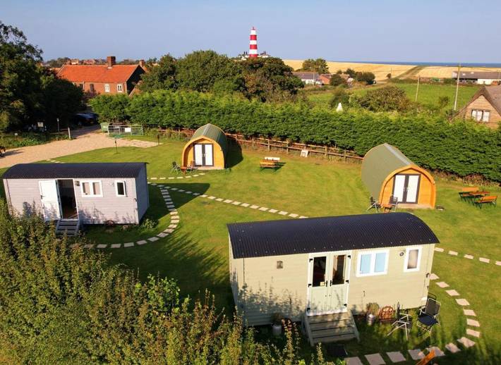 Camping for 4 people, with garden and view, with pets in North Norfolk