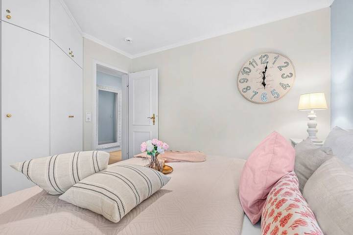 Ganze Wohnung, Ferienwohnung Reethüüs in Keitum auf Sylt unter Reet mit Terrasse & Strandkorb in Keitum, Sylt (Gemeinde)