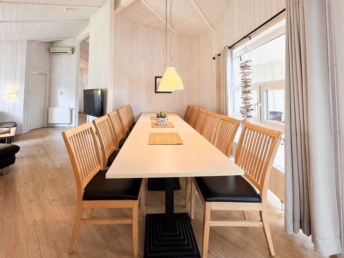 Ferienhaus für 12 Personen, mit Sauna und Garten sowie Pool und Whirlpool, mit Haustier in Travemünde - 4